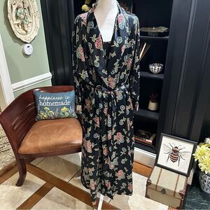 Go Softly Black Metallic Rose Vintage Robe and Nightgown Size Large